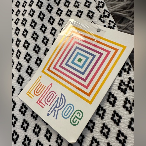 NWT LuLaRoe Cassie Skirt size 3xl - Picture 2 of 3